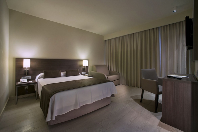 Imagen de la habitación del Hotel Mediterraneo Park. Foto 9