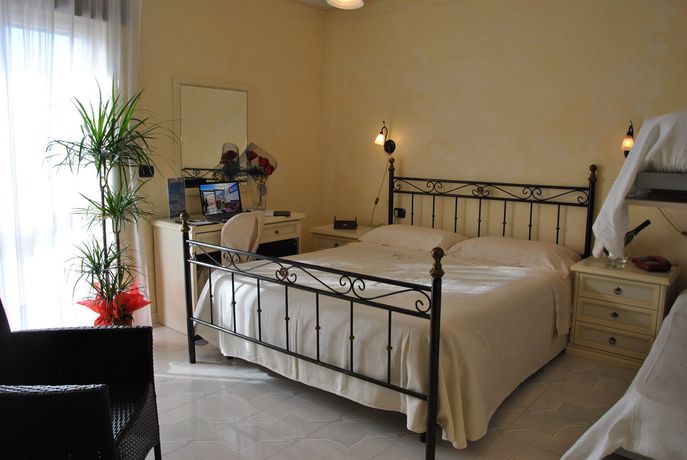 Imagen de la habitación del Hotel Mediterraneo, Porto Cesareo. Foto 11