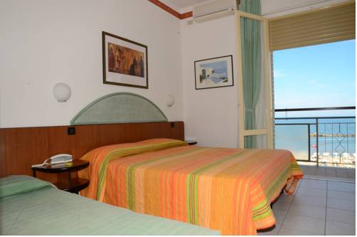 Imagen de la habitación del Hotel Mediterraneo, Ravenna. Foto 3