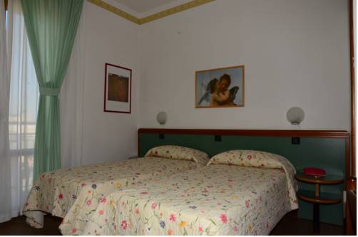 Imagen de la habitación del Hotel Mediterraneo, Ravenna. Foto 5