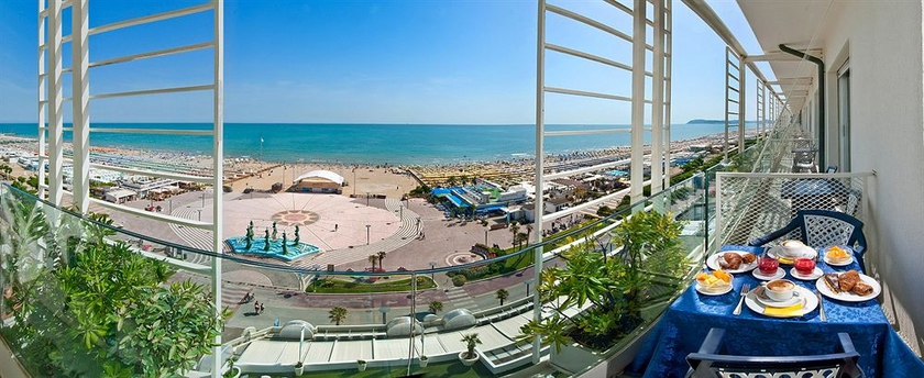 Imagen general del Hotel Mediterraneo, Riccione. Foto 1