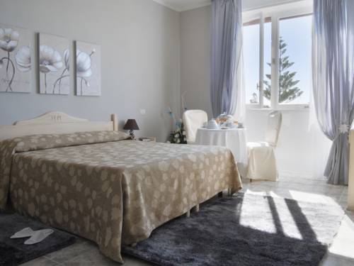 Imagen general del Hotel Mediterraneo, Roccella Ionica. Foto 1