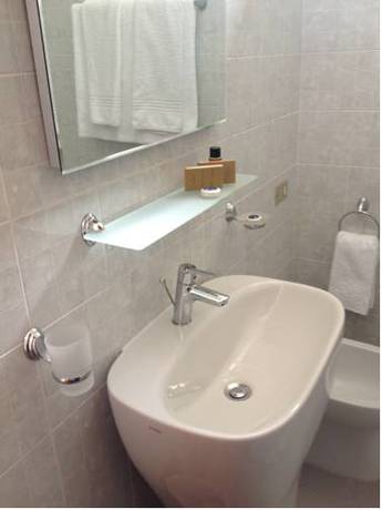 Imagen de la habitación del Hotel Mediterraneo, Roccella Ionica. Foto 13