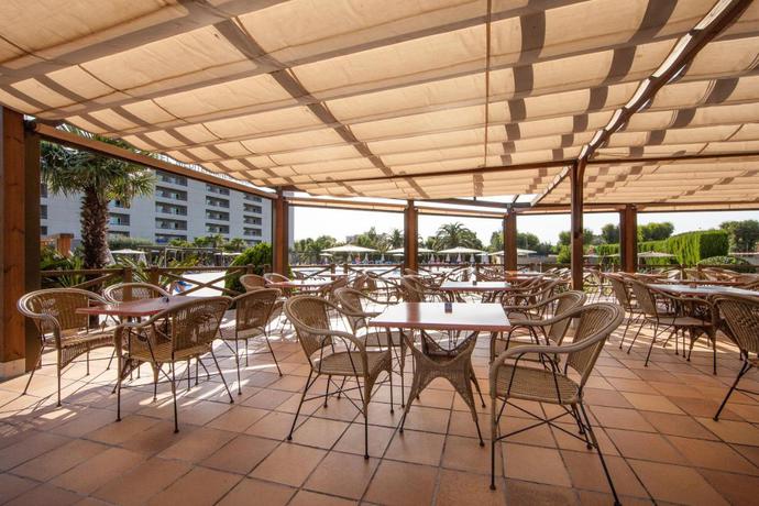 Imagen de los interiores del Hotel Mediterraneo, Roses. Foto 5