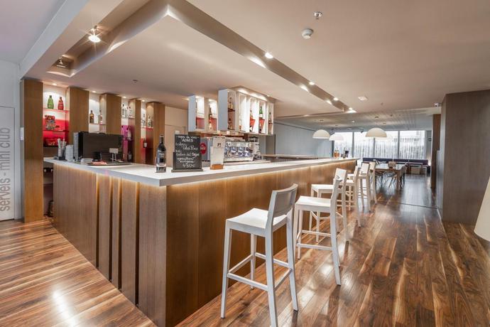 Imagen de los interiores del Hotel Mediterraneo, Roses. Foto 8