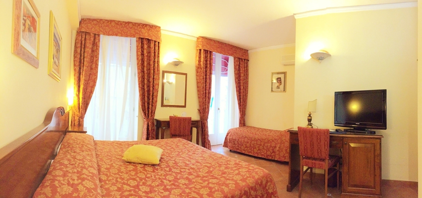 Imagen de la habitación del Hotel Mediterraneo, Siracusa. Foto 3