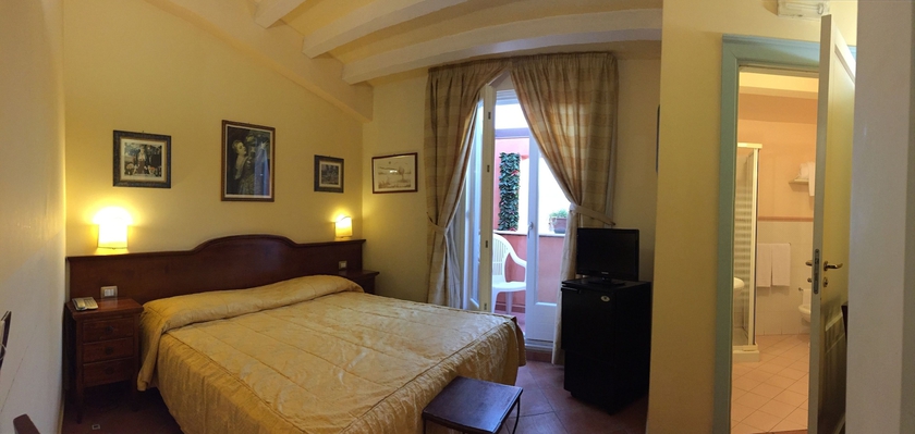Imagen de la habitación del Hotel Mediterraneo, Siracusa. Foto 7