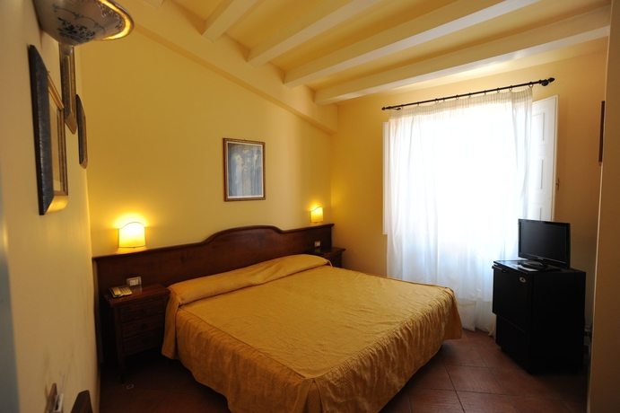Imagen de la habitación del Hotel Mediterraneo, Siracusa. Foto 15