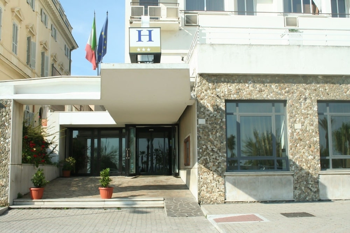 Imagen general del Hotel Mediterraneo Suisse. Foto 1