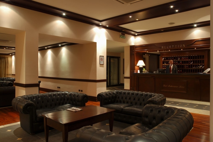 Imagen del bar/restaurante del Hotel Mediterraneo Suisse. Foto 2