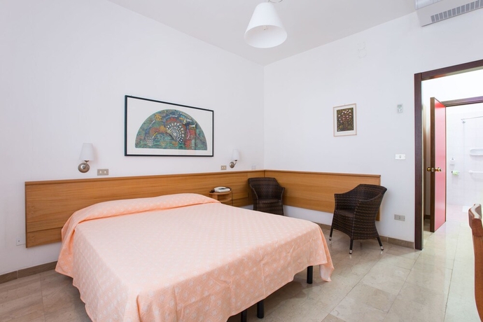 Imagen de la habitación del Hotel Mediterraneo, Vieste. Foto 5