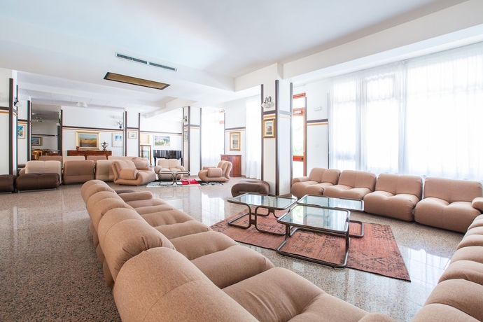 Imagen de los interiores del Hotel Mediterraneo, Vieste. Foto 19