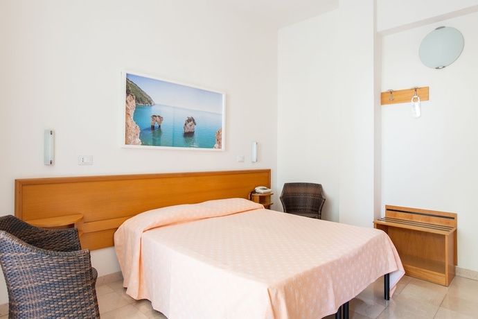 Imagen de la habitación del Hotel Mediterraneo, Vieste. Foto 7