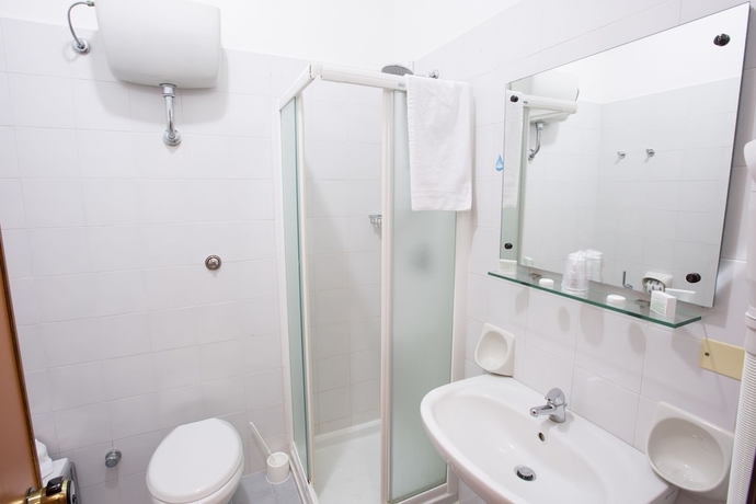 Imagen de la habitación del Hotel Mediterraneo, Vieste. Foto 8