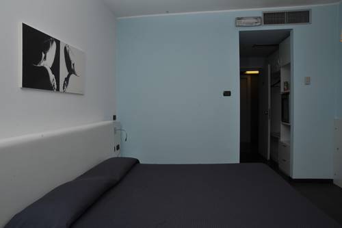 Imagen de la habitación del Hotel Mediterraneo, Villa Cortese. Foto 6