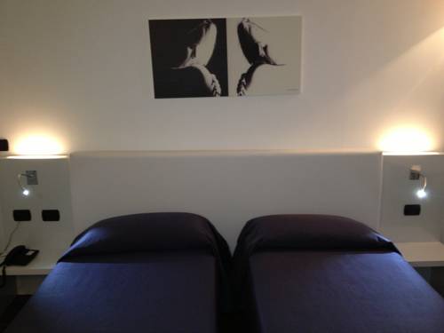 Imagen de la habitación del Hotel Mediterraneo, Villa Cortese. Foto 9