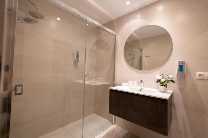 Imagen de la habitación del Hotel Mediterraneo by Croma. Foto 6