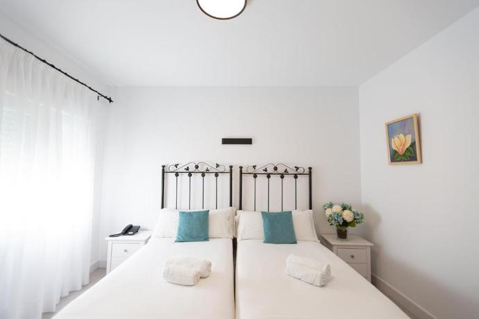 Imagen de la habitación del Hotel Mediterraneo by Croma. Foto 8