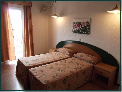 Imagen general del Hotel Mediterrani Express. Foto 5