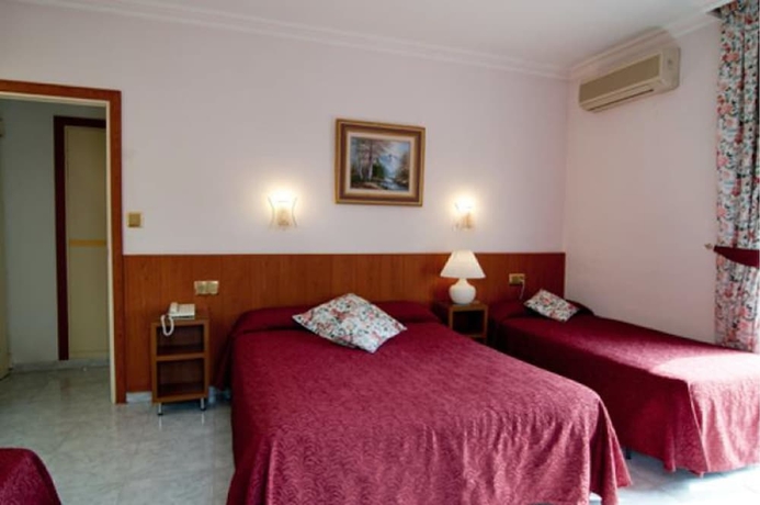 Imagen de la habitación del Hotel Medium Claramar. Foto 3