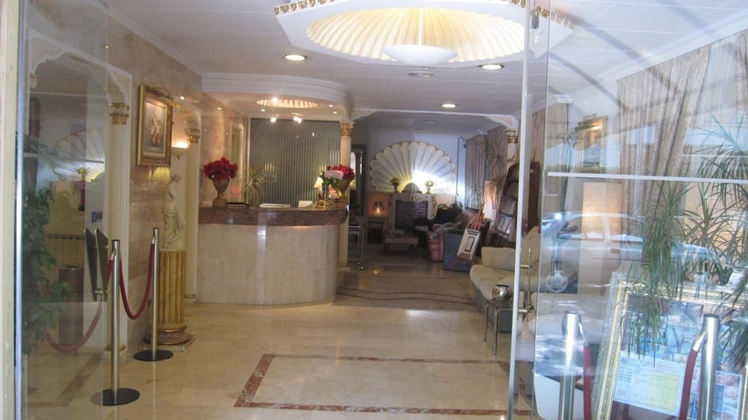 Imagen de los interiores del Hotel Medium Claramar. Foto 17