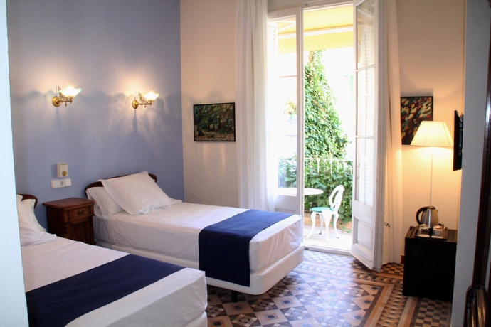 Imagen de la habitación del Hotel Medium Renaixença. Foto 8