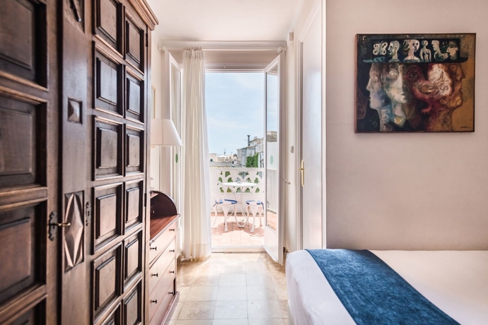 Imagen de la habitación del Hotel Medium Romàntic. Foto 3