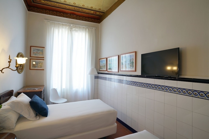 Imagen de la habitación del Hotel Medium Romàntic. Foto 11