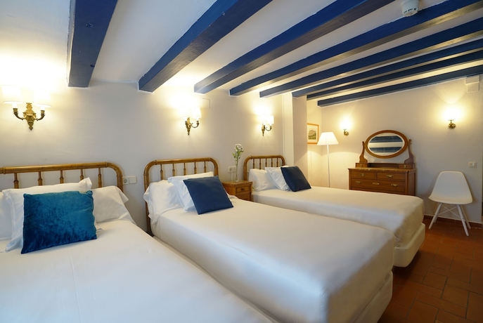 Imagen de la habitación del Hotel Medium Romàntic. Foto 13