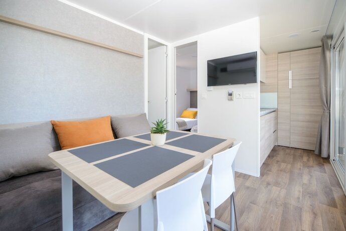 Imagen de la habitación del Hotel Medora Orbis Mobile Homes and Glamping. Foto 31