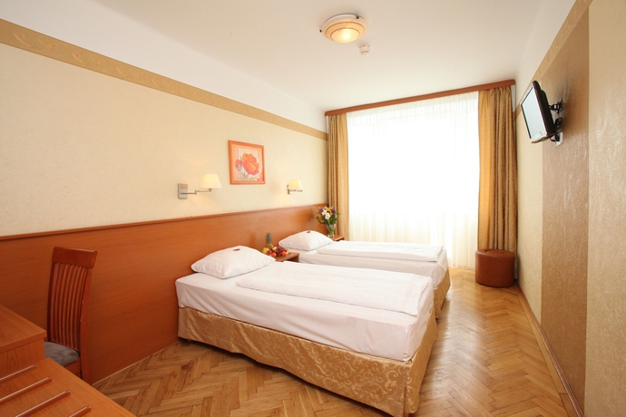 Imagen de los interiores del Hotel Medos. Foto 15