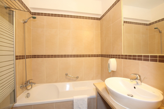 Imagen de la habitación del Hotel Medos. Foto 7