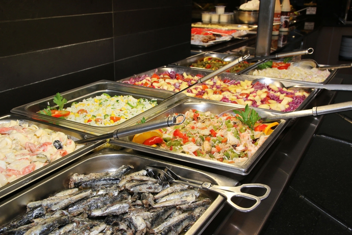 Imagen del bar/restaurante del Hotel Medplaya Esmeraldas. Foto 3