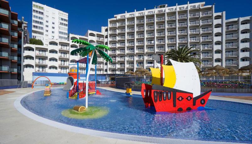 Imagen de la piscina del Hotel Medplaya Hotel Bali. Foto 12