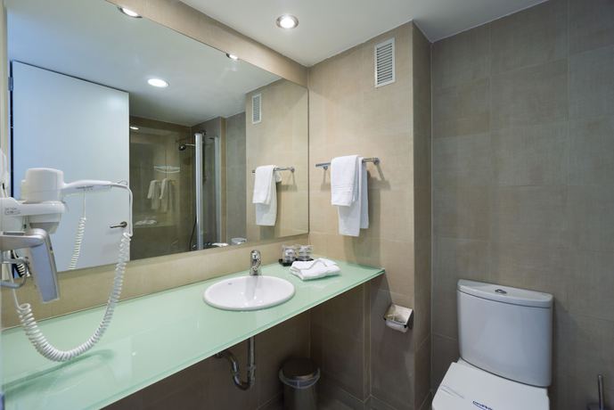 Imagen de la habitación del Hotel Medplaya Hotel Calypso. Foto 11