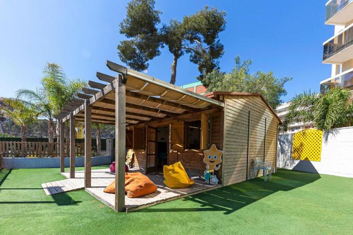 Imagen de los exteriores del Hotel Medplaya Hotel Calypso. Foto 11