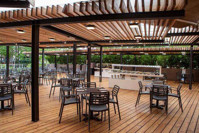 Imagen del bar/restaurante del Hotel Medplaya Hotel Calypso. Foto 3