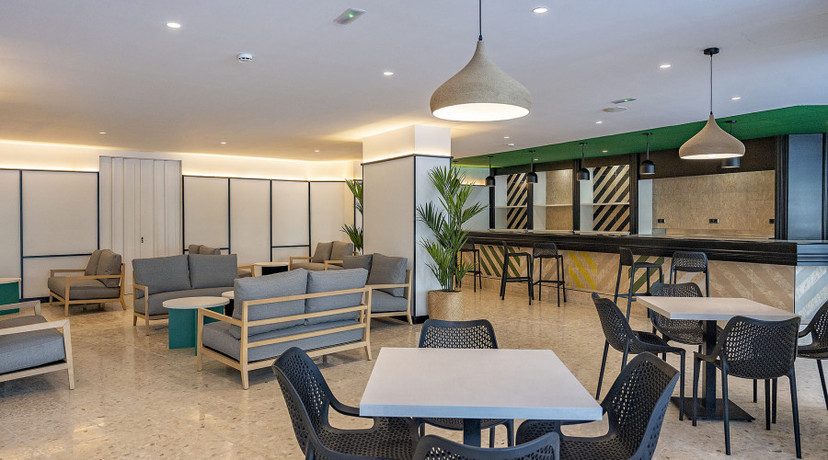 Imagen del bar/restaurante del Hotel Medplaya Hotel Calypso. Foto 5