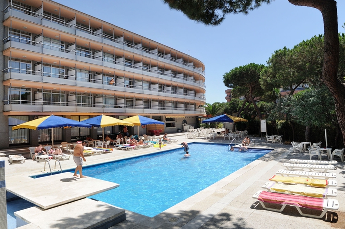 Imagen de la piscina del Hotel Medplaya Hotel Monterrey. Foto 11