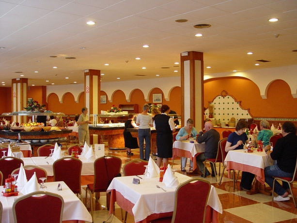 Imagen del bar/restaurante del Hotel Medplaya Hotel Pino Alto. Foto 2