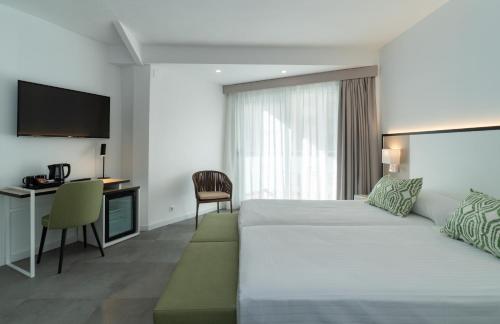 Imagen de la habitación del Hotel Medplaya Hotel Regente. Foto 6