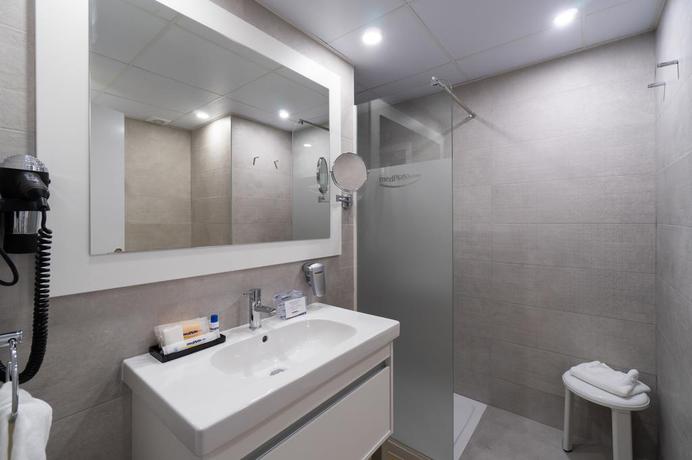 Imagen de la habitación del Hotel Medplaya Hotel Rio Park. Foto 10
