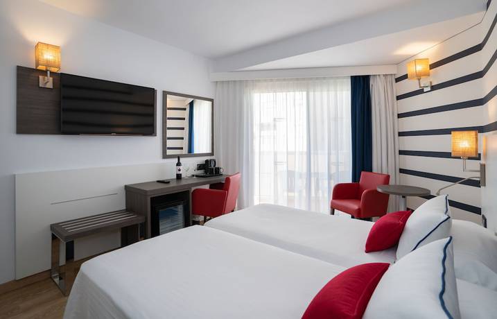 Imagen de la habitación del Hotel Medplaya Hotel Riudor. Foto 9