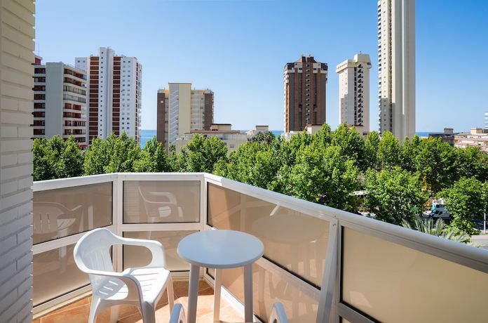 Imagen de la habitación del Hotel Medplaya Hotel Riudor. Foto 13