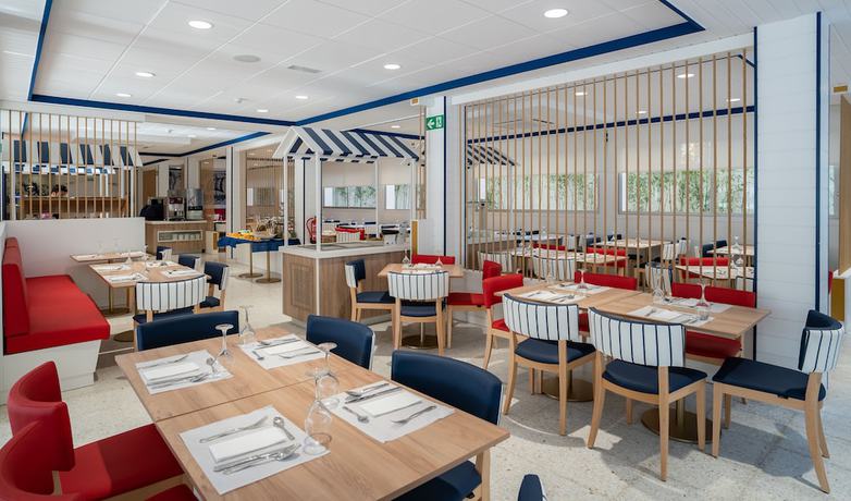 Imagen del bar/restaurante del Hotel Medplaya Hotel Riudor. Foto 2