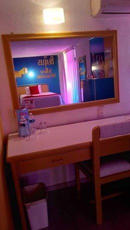 Imagen de la habitación del Hotel Medrano. Foto 4