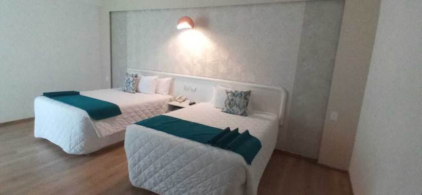 Imagen de la habitación del Hotel Medrano. Foto 16