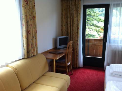 Imagen de la habitación del Hotel Medrazerhof. Foto 4