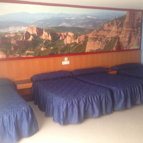 Imagen de la habitación del Hotel Medulio. Foto 7