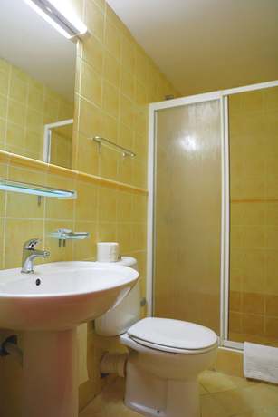 Imagen de la habitación del Hotel Meduza, Becici. Foto 10